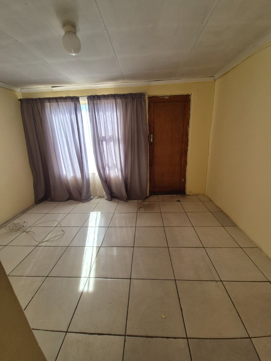 2 Bedroom Property for Sale in Kwazakhele Eastern Cape